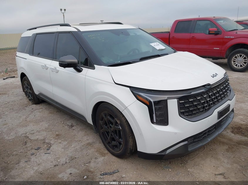 2026 Kia Carnival VIN KNDNE5K37T6566718 IAAI salvage auction — LEFT FRONT, Salvage (Texas), sold $17,950 on 2026-07-13 (photo 1)