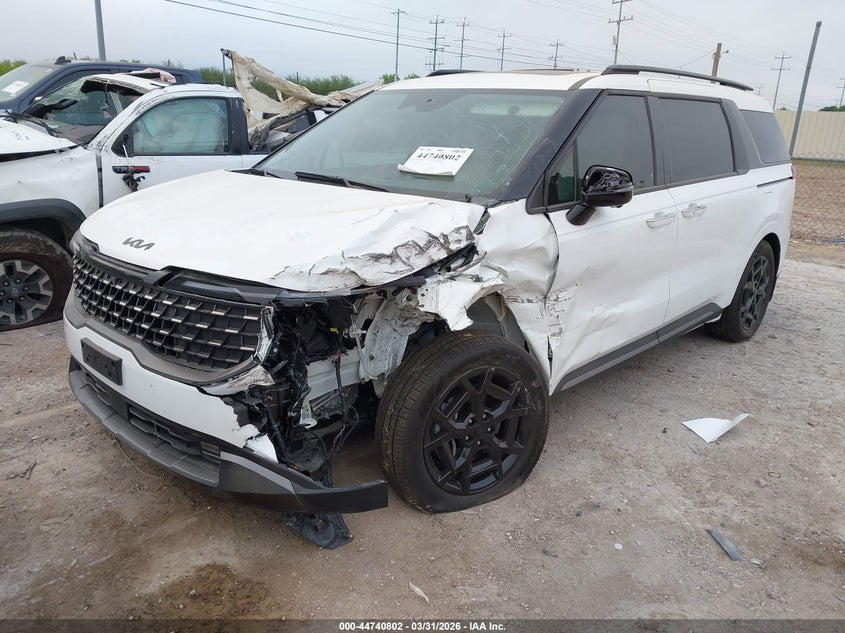 2026 Kia Carnival VIN KNDNE5K37T6566718 IAAI salvage auction — LEFT FRONT, Salvage (Texas), sold $17,950 on 2026-07-13 (photo 2)