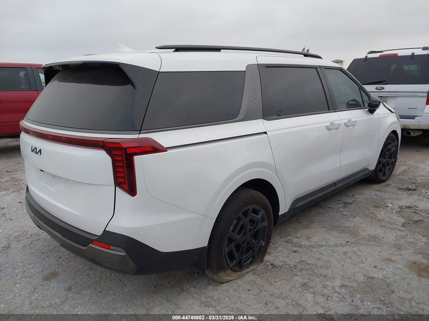 2026 Kia Carnival VIN KNDNE5K37T6566718 IAAI salvage auction — LEFT FRONT, Salvage (Texas), sold $17,950 on 2026-07-13 (photo 4)