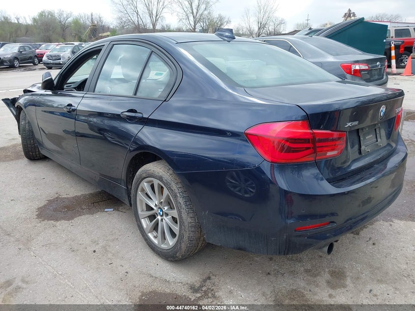 2016 BMW 3er VIN WBA8E5G55GNU21547 IAAI salvage auction — RIGHT FRONT, Wait Title, sold $500 on 2026-07-29 (photo 3)