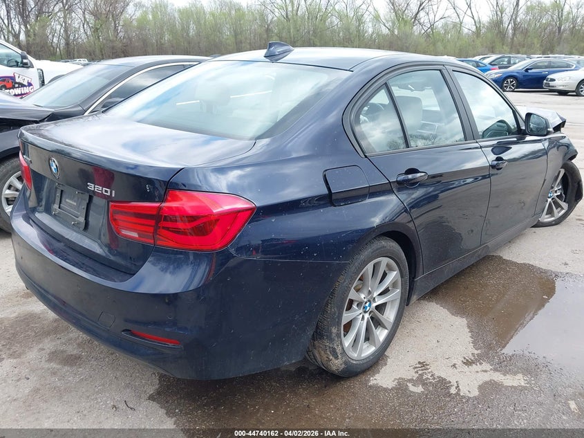 2016 BMW 3er VIN WBA8E5G55GNU21547 IAAI salvage auction — RIGHT FRONT, Wait Title, sold $500 on 2026-07-29 (photo 4)