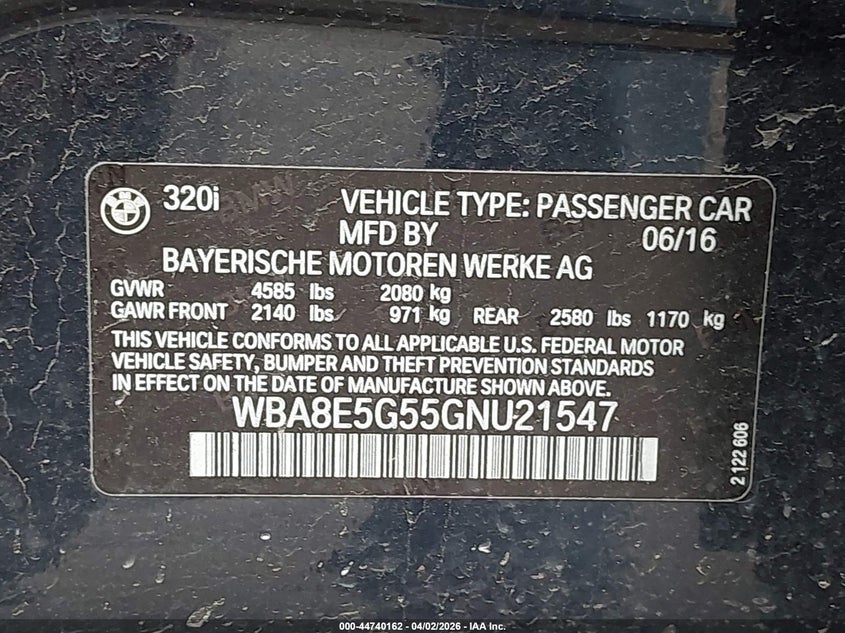 2016 BMW 3er VIN WBA8E5G55GNU21547 IAAI salvage auction — RIGHT FRONT, Wait Title, sold $500 on 2026-07-29 (photo 9)