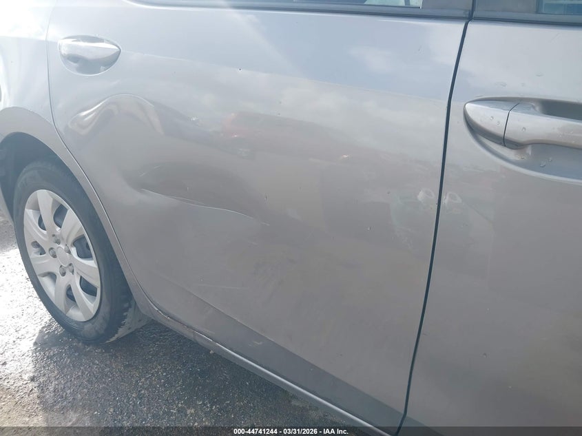 2015 Toyota Corolla VIN 5YFBURHE3FP193647 IAAI salvage auction — NORMAL WEAR, Original (Texas), sold $50 on 2026-07-29 (photo 6)