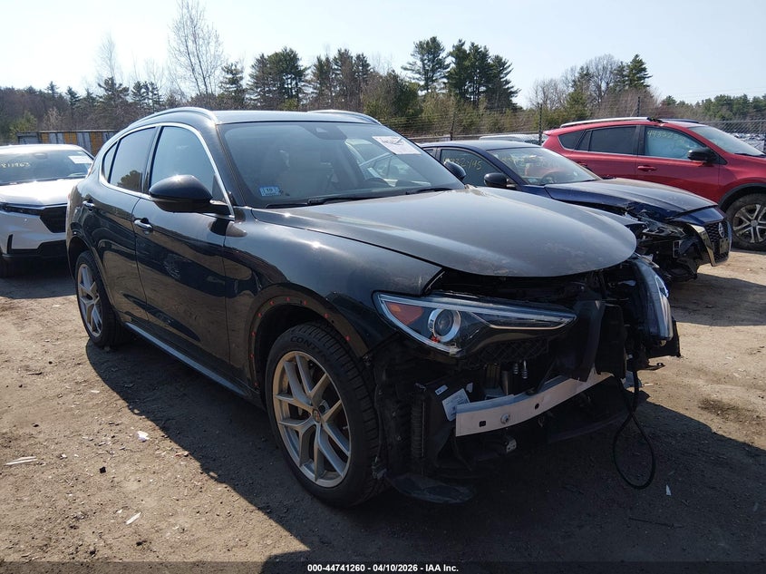 2021 Alfa romeo Stelvio VIN ZASPAKBN4M7D19521 IAAI salvage auction — FRONT END, Salvage (Idaho), sold $6,300 on 2026-07-31 (photo 1)