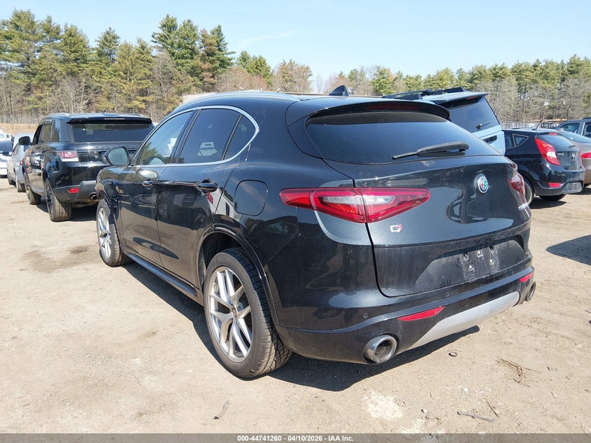 2021 Alfa romeo Stelvio VIN ZASPAKBN4M7D19521 IAAI salvage auction — FRONT END, Salvage (Idaho), sold $6,300 on 2026-07-31 (photo 3)