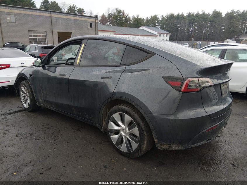 2023 Tesla Model y VIN 7SAYGDEE8PA033933 IAAI salvage auction — FRONT END, Salvage (New Hampshire), sold $10,975 on 2026-07-09 (photo 3)