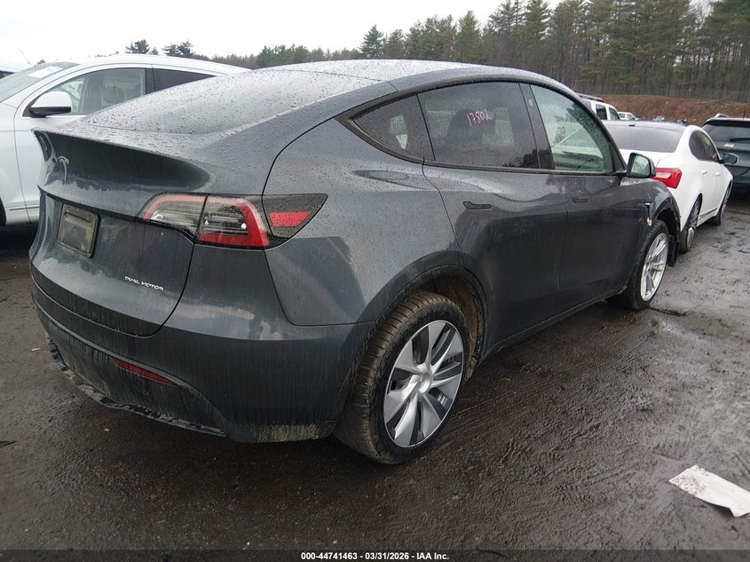 2023 Tesla Model y VIN 7SAYGDEE8PA033933 IAAI salvage auction — FRONT END, Salvage (New Hampshire), sold $10,975 on 2026-07-09 (photo 4)