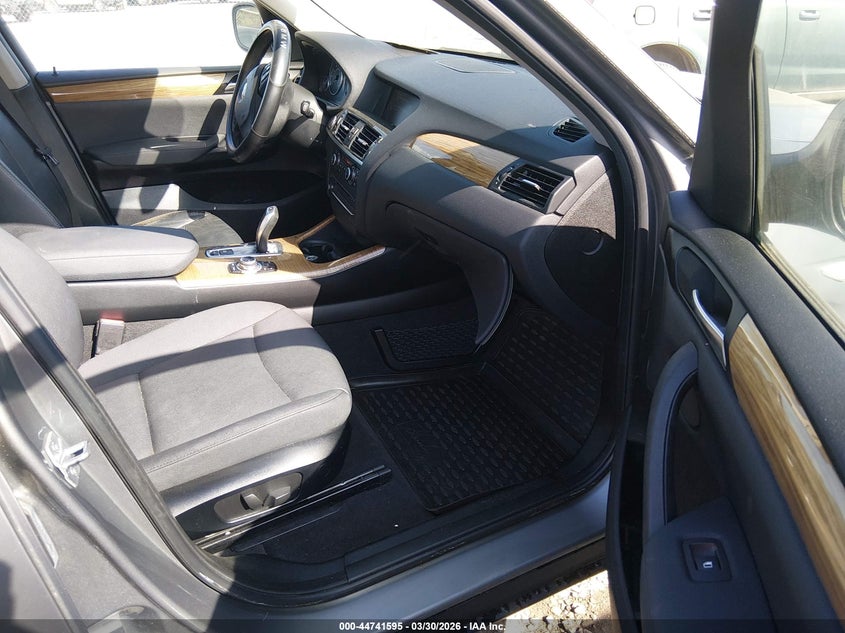2014 BMW X3 VIN 5UXWX9C50E0D39206 IAAI salvage auction — SIDE, Clear (Georgia), sold $550 on 2026-10-25 (photo 5)
