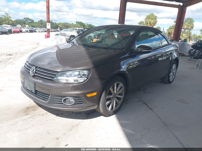2013 Volkswagen Eos VIN WVWBW8AHXDV001529 IAAI salvage auction — RIGHT SIDE, Rebuildable (Florida), sold $25 on 2026-07-21 (photo 2)