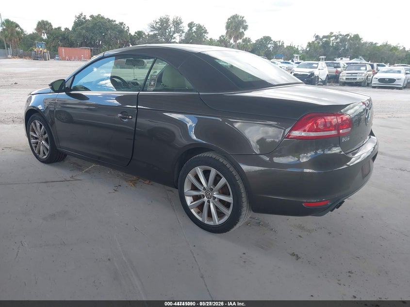 2013 Volkswagen Eos VIN WVWBW8AHXDV001529 IAAI salvage auction — RIGHT SIDE, Rebuildable (Florida), sold $25 on 2026-07-21 (photo 3)