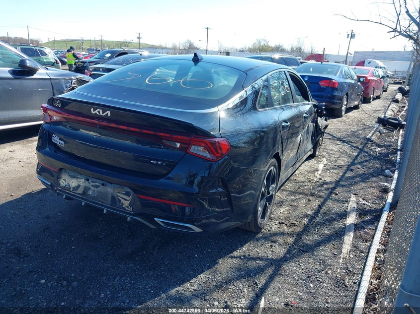 2022 Kia K5 VIN 5XXG64J20NG148885 IAAI salvage auction — SIDE, Wait Title, sold $4,200 on 2026-07-31 (photo 4)