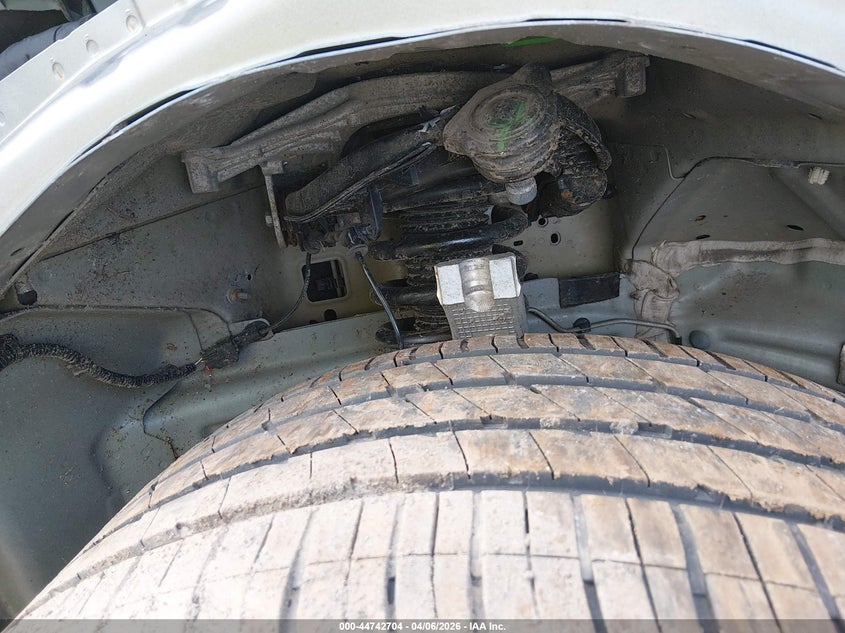 2021 Tesla Model y VIN 5YJYGDEE3MF184528 IAAI salvage auction — FRONT & REAR, Salvage (New Hampshire), sold $6,700 on 2026-07-23 (photo 6)