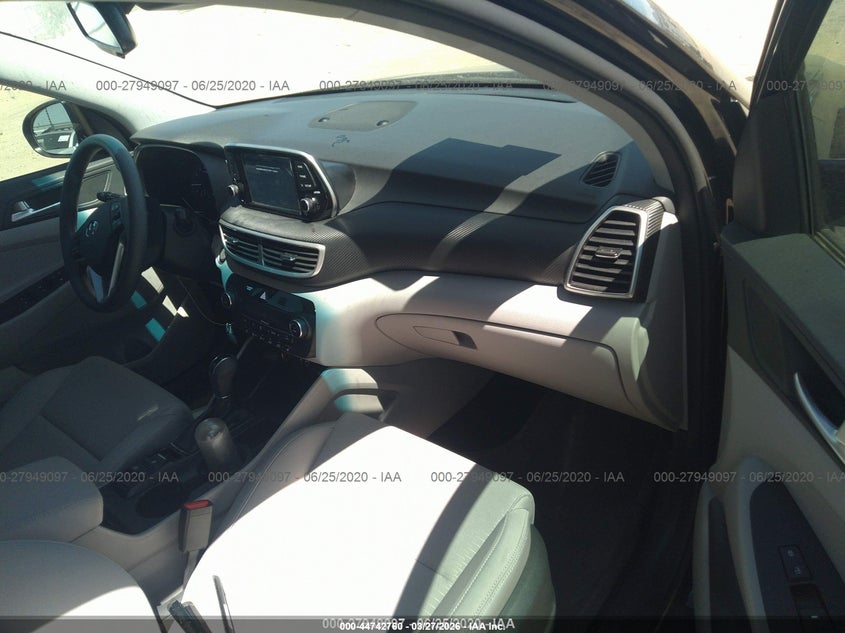 2019 Hyundai Tucson VIN KM8J33AL4KU982838 IAAI salvage auction — REAR END, Wait Title, sold $2,400 on 2026-07-02 (photo 5)