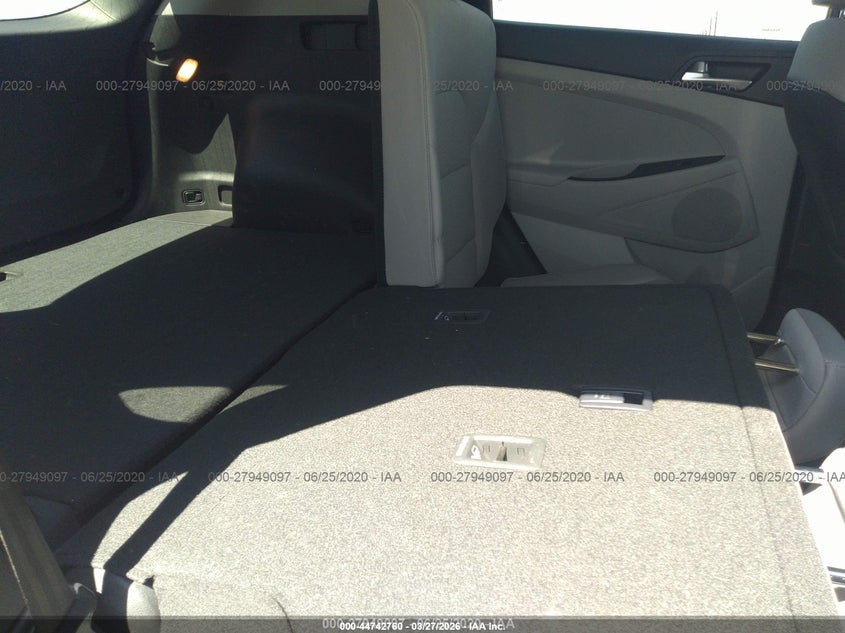 2019 Hyundai Tucson VIN KM8J33AL4KU982838 IAAI salvage auction — REAR END, Wait Title, sold $2,400 on 2026-07-02 (photo 8)