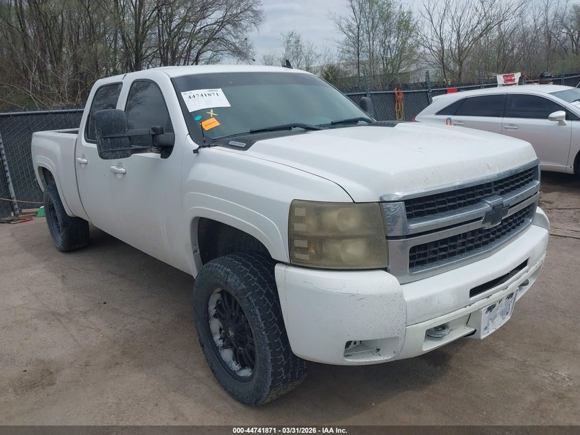 2008 Chevrolet Silverado 2500 VIN 1GCHK23608F219865 IAAI salvage auction — REAR END, Salvage (Missouri), sold $2,850 on 2026-07-20 (photo 1)
