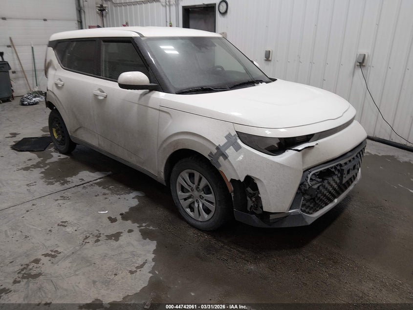 2023 Kia Soul VIN KNDJ23AU8P7890704 IAAI salvage auction — RIGHT SIDE, Bill Of Sale (Alaska), sold $1,450 on 2026-07-31 (photo 1)