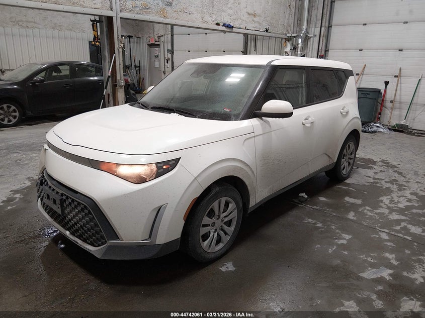 2023 Kia Soul VIN KNDJ23AU8P7890704 IAAI salvage auction — RIGHT SIDE, Bill Of Sale (Alaska), sold $1,450 on 2026-07-31 (photo 2)