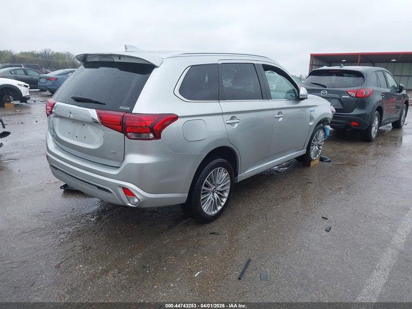2020 Mitsubishi Outlander VIN JA4J24A55LZ027821 IAAI salvage auction — FRONT END, Salvage (Missouri), sold $2,600 on 2026-07-14 (photo 4)