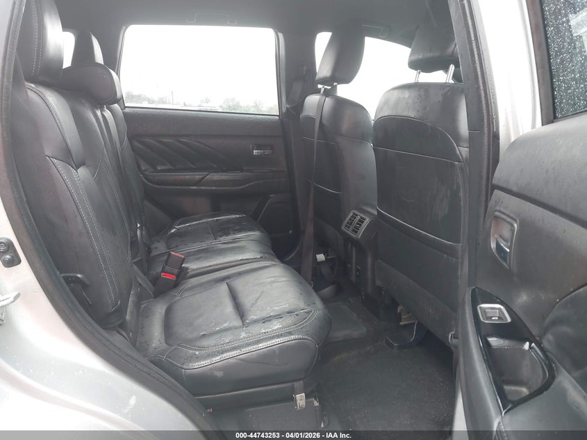 2020 Mitsubishi Outlander VIN JA4J24A55LZ027821 IAAI salvage auction — FRONT END, Salvage (Missouri), sold $2,600 on 2026-07-14 (photo 8)
