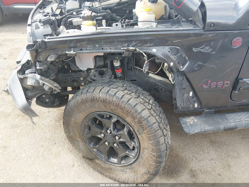 2020 Jeep Gladiator VIN 1C6JJTBG3LL136176 IAAI salvage auction — FRONT END, Salvage (Nebraska), sold $8,800 on 2026-08-01 (photo 6)
