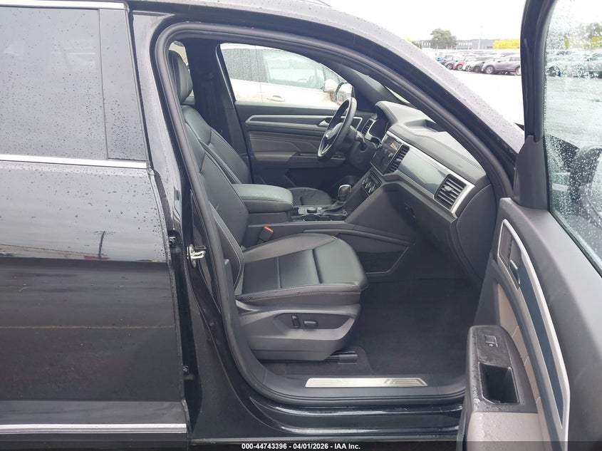 2022 Volkswagen Atlas cross sport VIN 1V2SE2CA0NC218387 IAAI salvage auction — FRONT END, Salvage (Oregon), sold $12,250 on 2026-08-20 (photo 5)