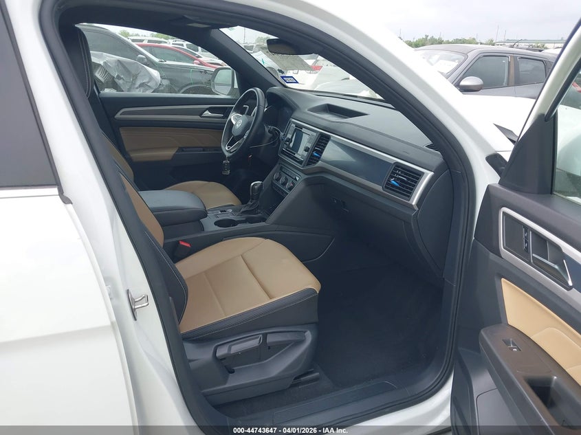 2023 Volkswagen Atlas cross sport VIN 1V2DC2CA3PC205053 IAAI salvage auction — FRONT END, Wait Title, sold $6,600 on 2026-07-09 (photo 5)
