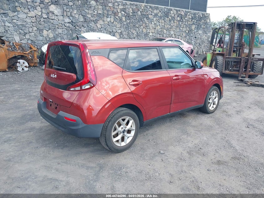 2022 Kia Soul VIN KNDJ23AUXN7817783 IAAI salvage auction — WATER/FLOOD, Salvage (Hawaii), sold $675 on 2026-07-14 (photo 4)