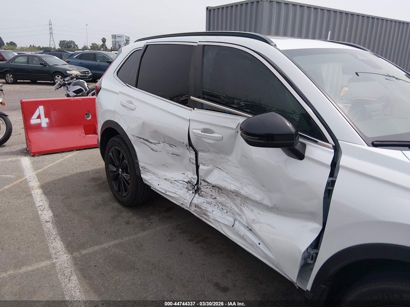2023 Honda Cr-v VIN 7FARS6H93PE024963 IAAI salvage auction — LEFT & RIGHT, Wait Title, sold $15,700 on 2026-07-06 (photo 6)