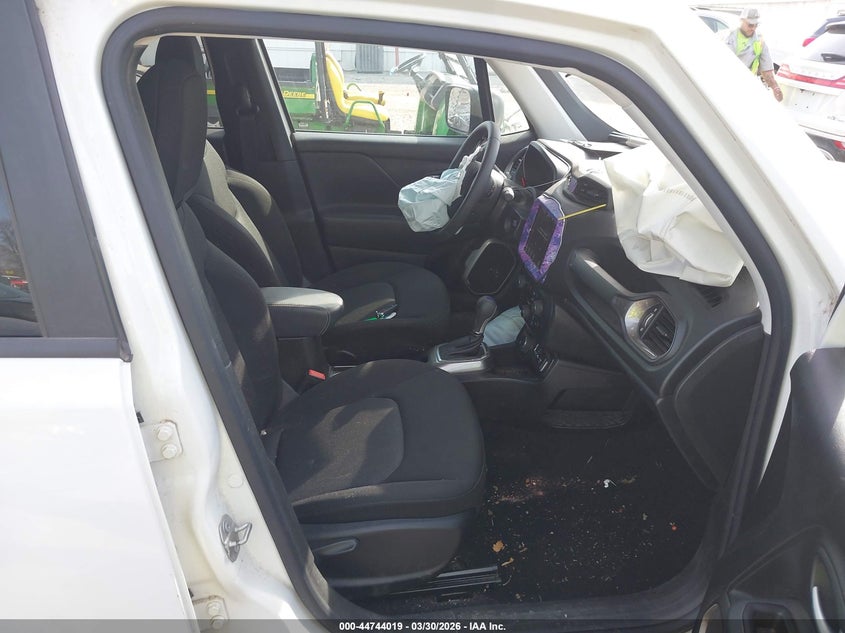 2022 Jeep Renegade VIN ZACNJDA17NPN58508 IAAI salvage auction — RIGHT FRONT, Salvage (Illinois), sold $3,750 on 2026-07-06 (photo 5)