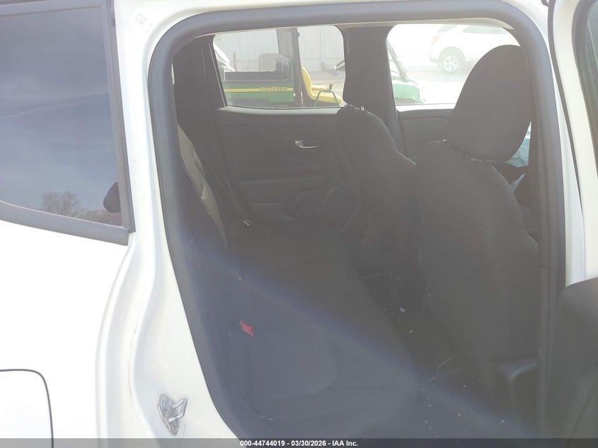 2022 Jeep Renegade VIN ZACNJDA17NPN58508 IAAI salvage auction — RIGHT FRONT, Salvage (Illinois), sold $3,750 on 2026-07-06 (photo 8)