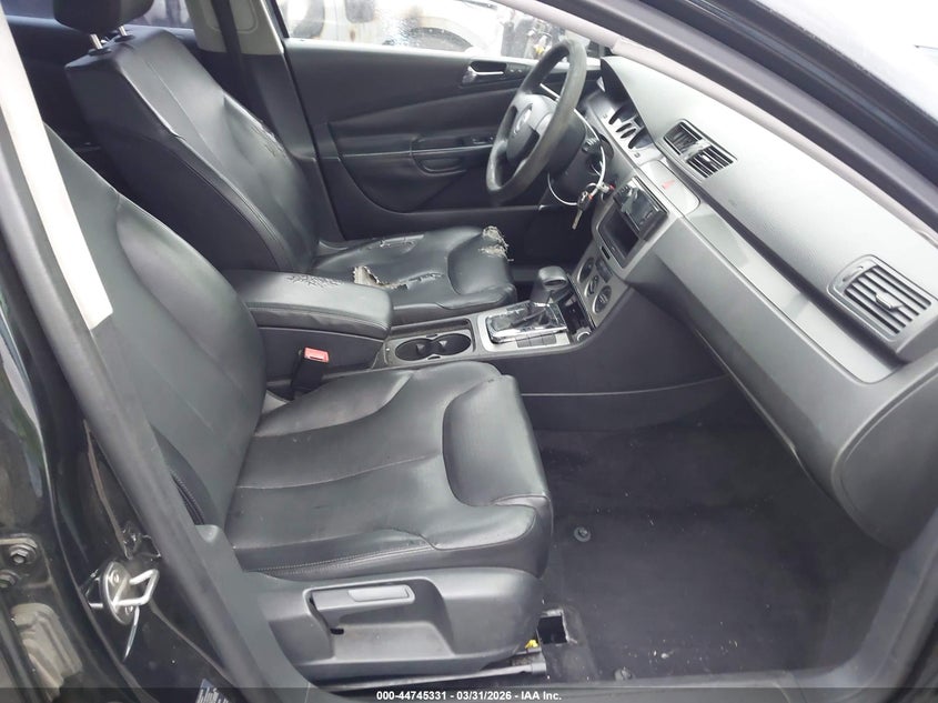 2006 Volkswagen Passat VIN WVWAK73CX6P218251 IAAI salvage auction — UNKNOWN, Salvage (California), sold $225 on 2026-07-16 (photo 5)
