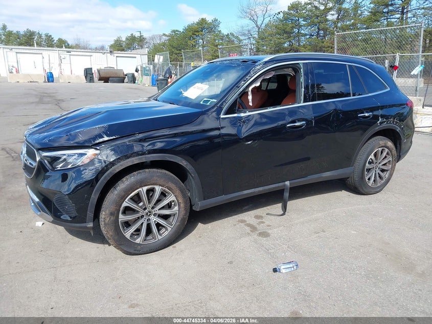 2025 Mercedes-benz Glc VIN W1NKM4HB5SF389155 IAAI salvage auction — FRONT END, Mv-907A (New York), sold $25 on 2026-07-23 (photo 2)