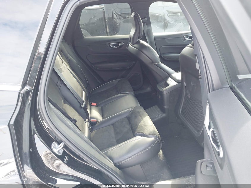 2019 Volvo Xc60 VIN LYVBR0DM2KB246565 IAAI salvage auction — FRONT END, Bill Of Sale (Alaska), sold $2,600 on 2026-07-16 (photo 8)