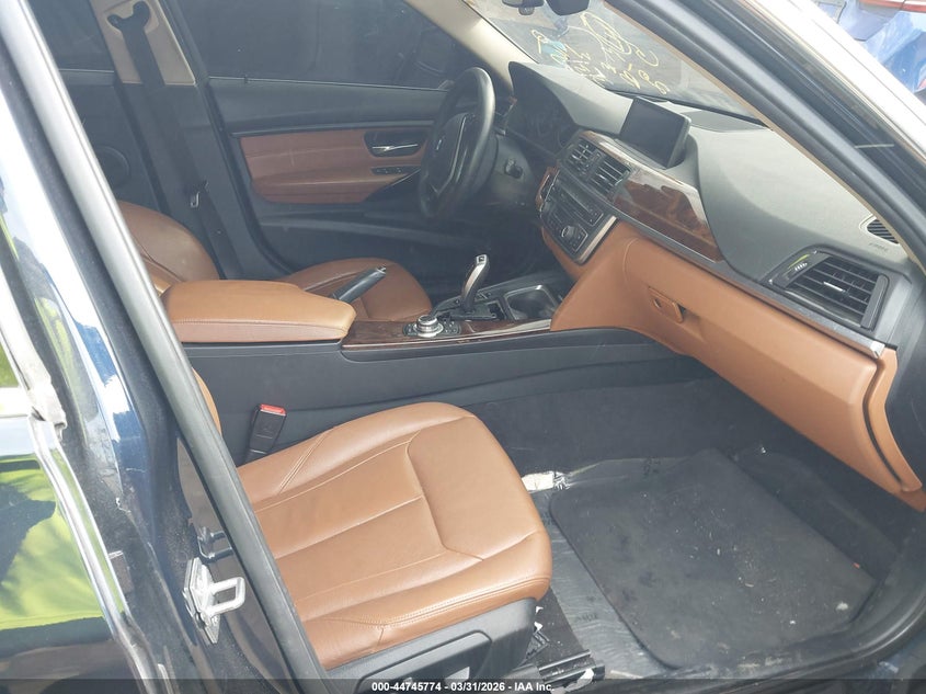 2013 BMW 3er VIN WBA3B9C58DF587177 IAAI salvage auction — SUSPENSION, Wait Title, sold $375 on 2026-07-21 (photo 5)