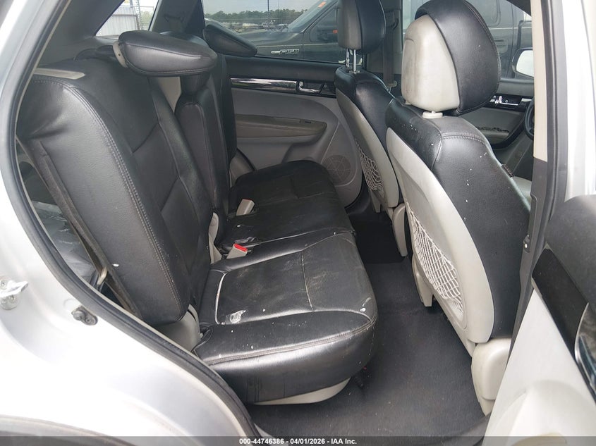 2012 Kia Sorento VIN 5XYKT4A15CG289650 IAAI salvage auction — RIGHT SIDE, Wait Title, sold $900 on 2026-07-29 (photo 8)