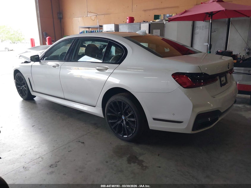 2022 BMW 7er VIN WBA7T2C03NCG89874 IAAI salvage auction — FRONT END, Salvage (Arizona), sold $14,950 on 2026-07-13 (photo 3)