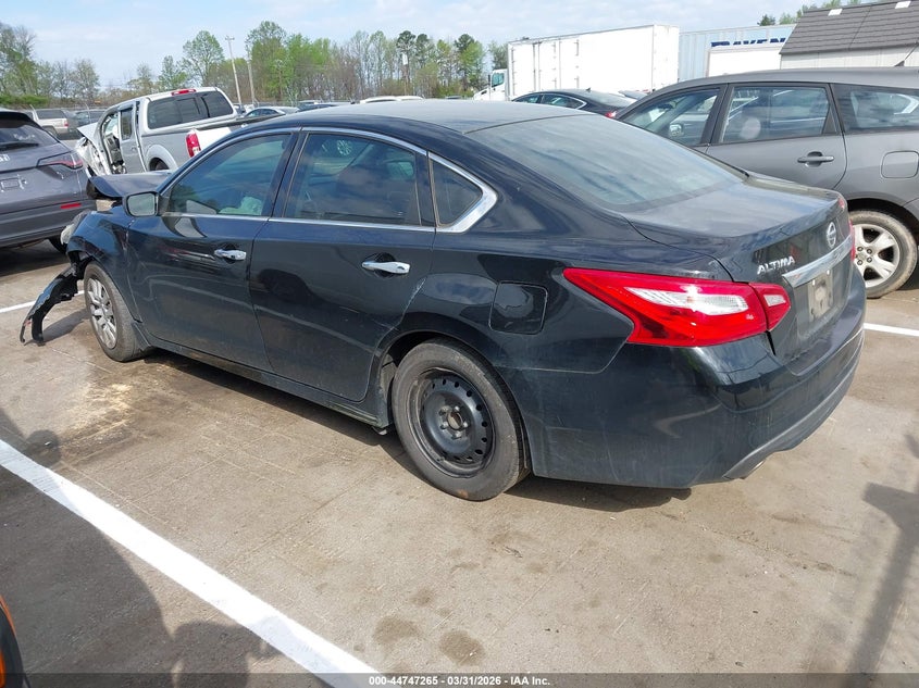 2017 Nissan Altima VIN 1N4AL3AP7HC470213 IAAI salvage auction — FRONT END, Wait Title, sold $425 on 2026-09-03 (photo 3)