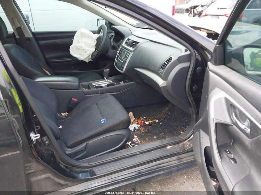 2017 Nissan Altima VIN 1N4AL3AP7HC470213 IAAI salvage auction — FRONT END, Wait Title, sold $425 on 2026-09-03 (photo 5)
