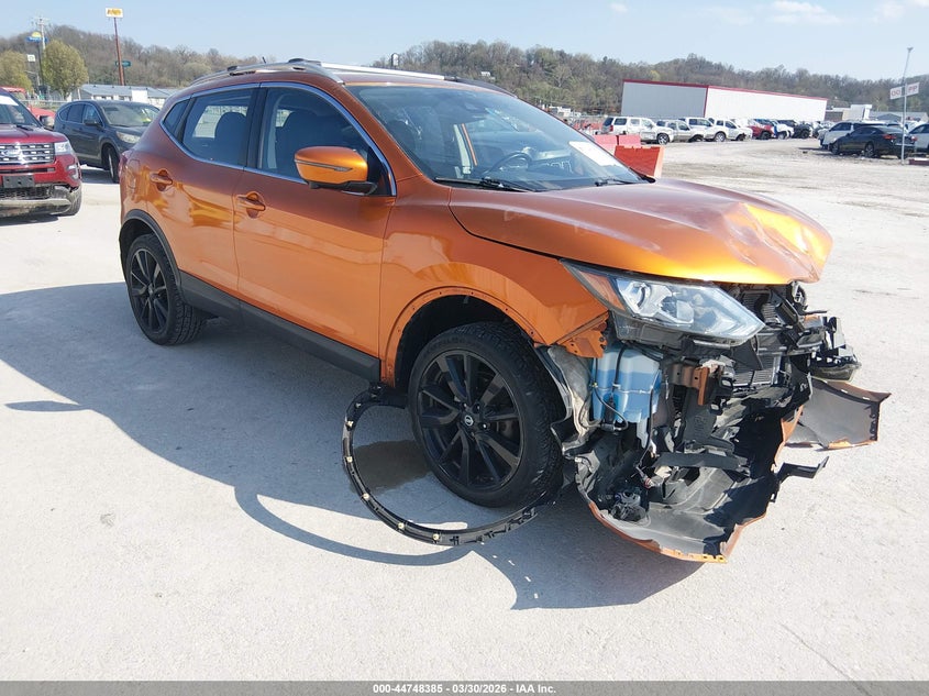2017 Nissan Rogue VIN JN1BJ1CR1HW116258 IAAI salvage auction — FRONT END, Salvage (Illinois), sold $1,800 on 2026-07-28 (photo 1)