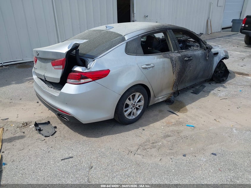 2018 Kia Optima VIN 5XXGT4L30JG182415 IAAI salvage auction — UNKNOWN, Bill Of Sale (Georgia), sold $325 on 2026-07-15 (photo 4)