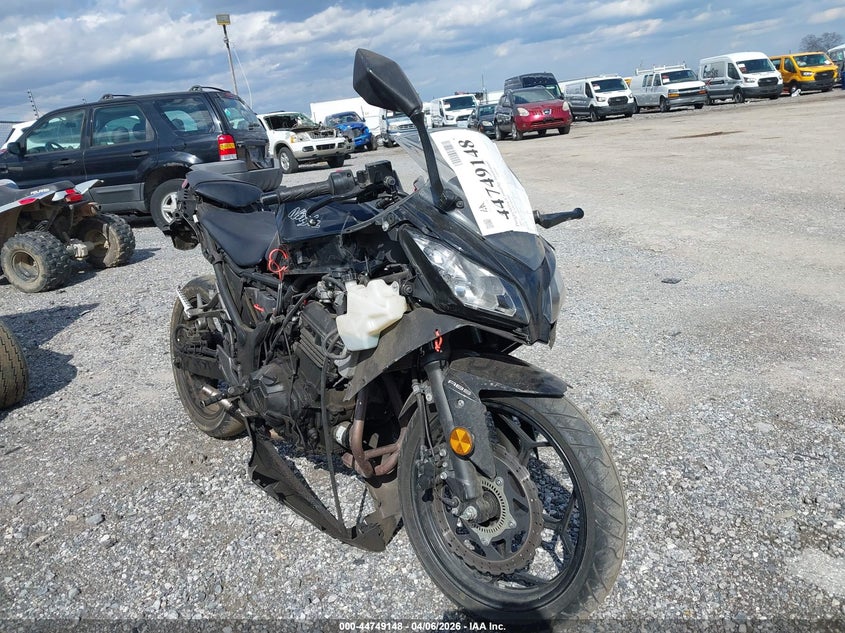 2014 Kawasaki Ex300 VIN JKAEX8B18EDA05983 IAAI salvage auction — SIDE, Wait Title, sold $500 on 2026-07-14 (photo 1)