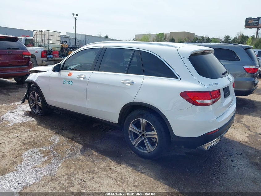 2019 Mercedes-benz Glc VIN WDC0G4JB9KV124738 IAAI salvage auction — LEFT FRONT, Clear (Oklahoma), sold $4,750 on 2026-08-01 (photo 3)