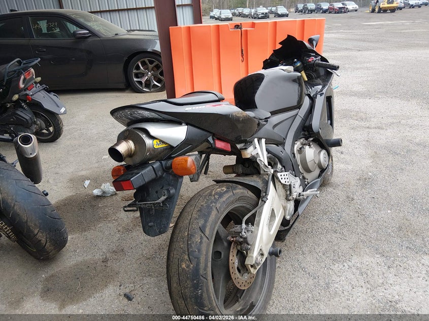 2005 Honda Cbr VIN JH2PC37085M205540 IAAI salvage auction — THEFT, Salvage (Florida), sold $1,300 on 2026-07-08 (photo 4)