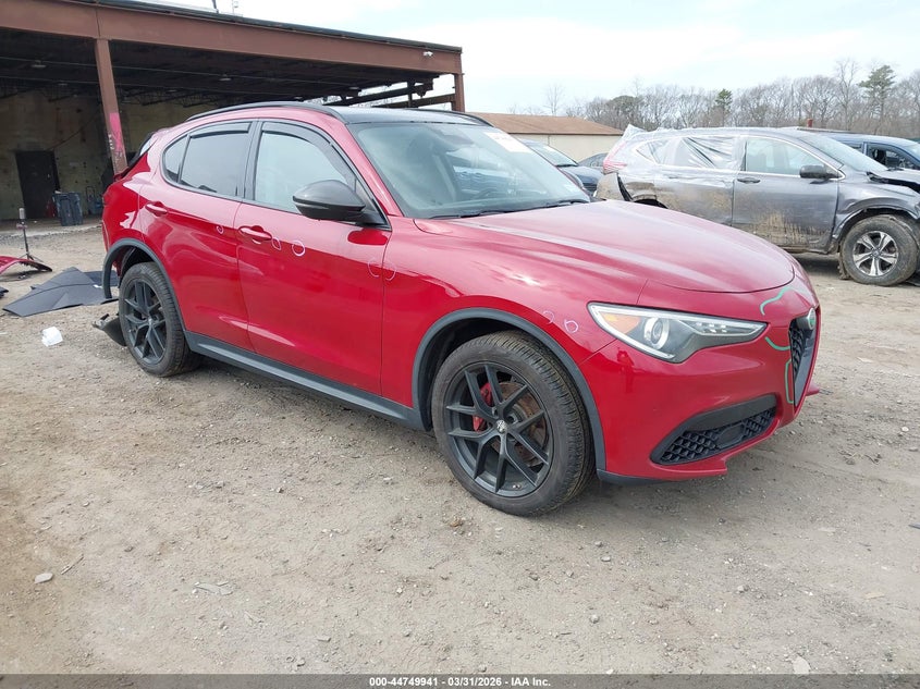 2019 Alfa romeo Stelvio VIN ZASPAKBN7K7C71218 IAAI salvage auction — REAR END, Wait Title, sold $4,225 on 2026-08-11 (photo 1)