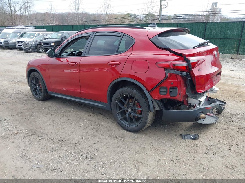 2019 Alfa romeo Stelvio VIN ZASPAKBN7K7C71218 IAAI salvage auction — REAR END, Wait Title, sold $4,225 on 2026-08-11 (photo 3)