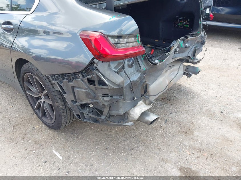 2022 BMW 3er VIN 3MW5R1J0XN8C32096 IAAI salvage auction — REAR END, Original (Texas), sold $9,600 on 2026-07-30 (photo 6)