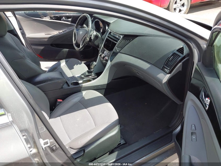 2014 Hyundai Sonata VIN 5NPEC4AC5EH882029 IAAI salvage auction — FRONT END, Wait Title, sold $850 on 2026-07-08 (photo 5)