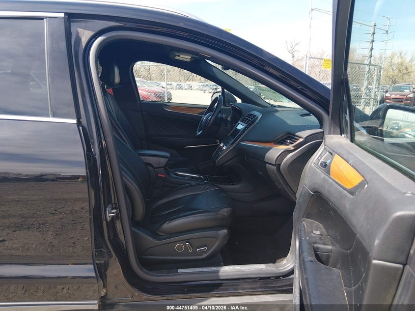 2019 Lincoln Mkc VIN 5LMCJ2D93KUL50628 IAAI salvage auction — FRONT END, Salvage Title, sold $2,100 on 2026-07-22 (photo 5)