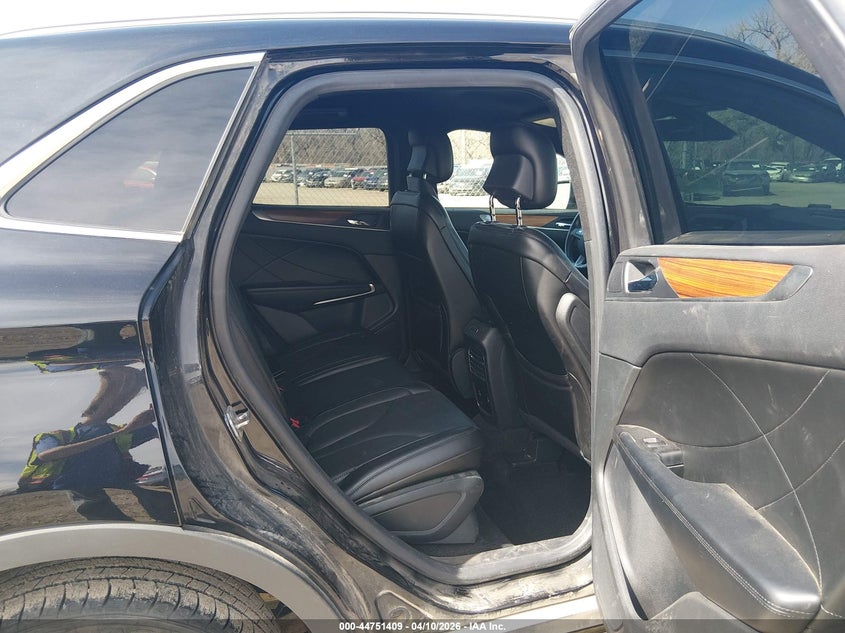 2019 Lincoln Mkc VIN 5LMCJ2D93KUL50628 IAAI salvage auction — FRONT END, Salvage Title, sold $2,100 on 2026-07-22 (photo 8)