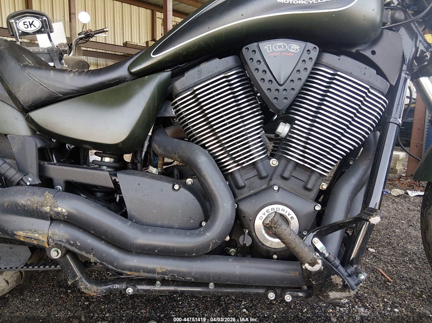 2017 Victory Gunner VIN 5VPCGBAB3H3058412 IAAI salvage auction — LEFT & RIGHT, Wait Title, sold $1,450 on 2026-07-07 (photo 8)